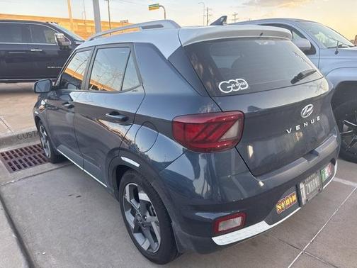 2022 Hyundai VENUE Limited
