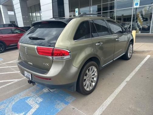 2013 Lincoln MKX Base