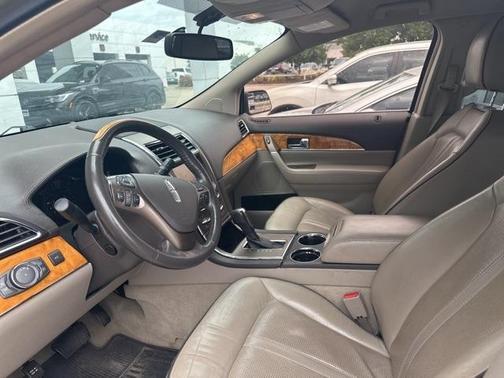 2013 Lincoln MKX Base