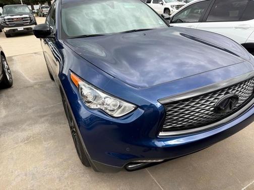 2017 INFINITI QX70 Base