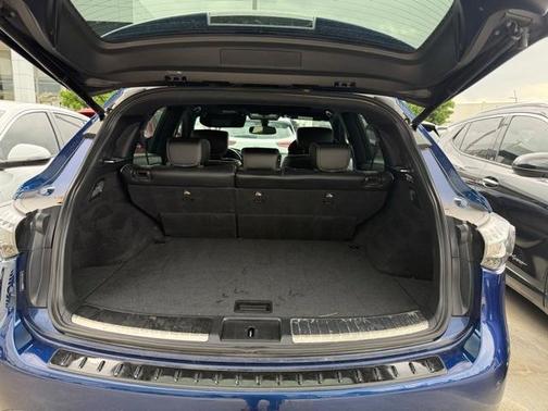 2017 INFINITI QX70 Base