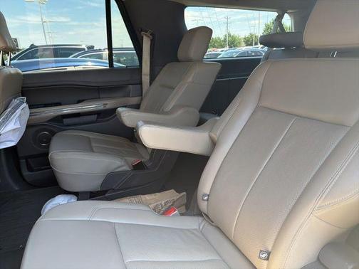 White Metallic 2020 Ford Expedition Max XLT