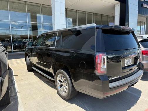 2017 GMC Yukon XL SLT