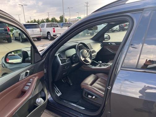 2020 BMW X7 M50i