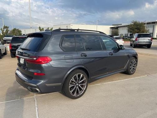 2020 BMW X7 M50i