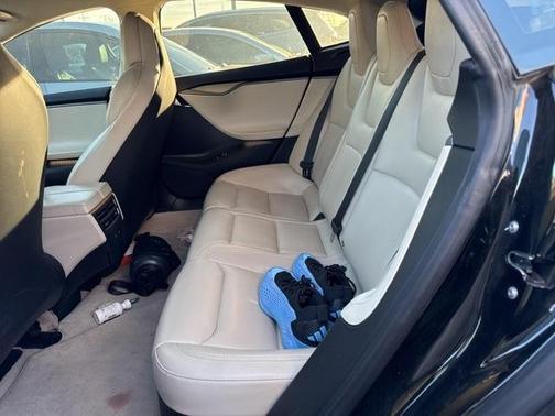 2018 Tesla Model S 75D