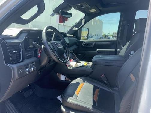 2024 GMC Sierra 2500 AT4