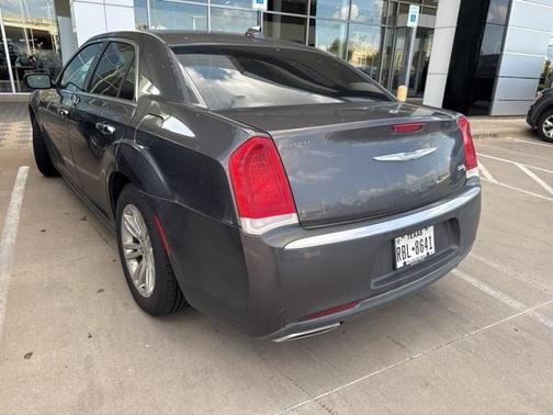 2016 Chrysler 300C Base