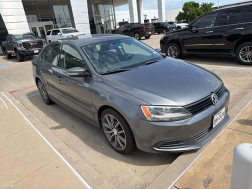 Platinum Gray Metallic 2012 Volkswagen Jetta SE