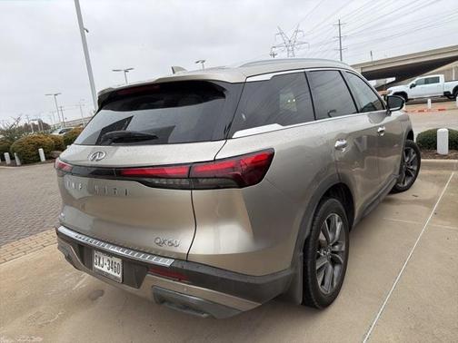 2022 INFINITI QX60 Luxe