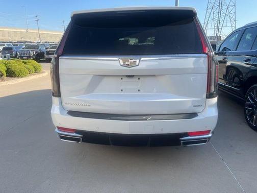 Crystal White Tri-Coat 2024 Cadillac Escalade ESV Premium Luxury