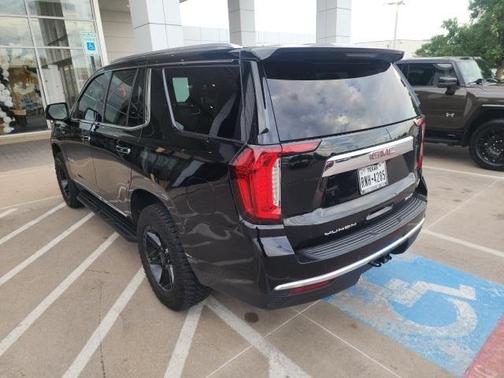 2022 GMC Yukon SLT