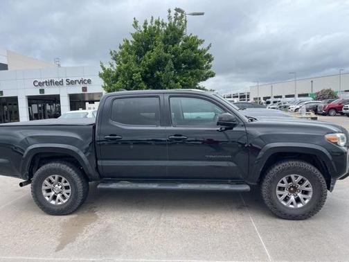 2017 Toyota Tacoma SR5