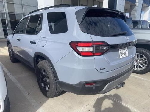 2023 Honda Pilot TrailSport