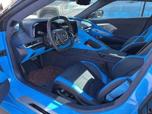 2025 Chevrolet Corvette Stingray w/3LT