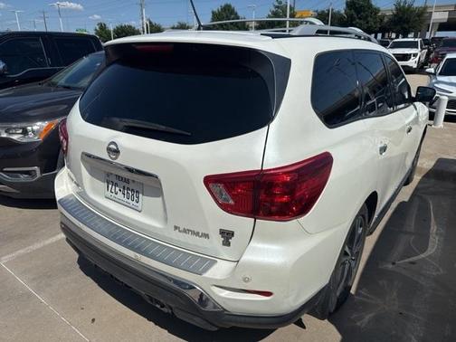 2018 Nissan Pathfinder Platinum