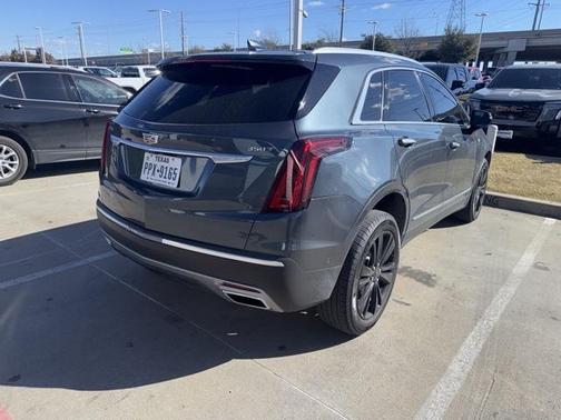 2021 Cadillac XT5 Premium Luxury