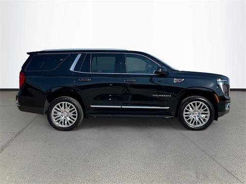 2025 GMC Yukon Elevation