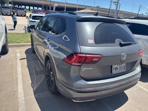 2021 Volkswagen Tiguan 2.0T SE R-Line Black