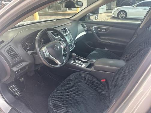 2016 Nissan Altima 2.5 SV