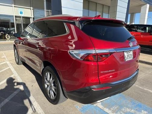 2024 Buick Enclave Essence