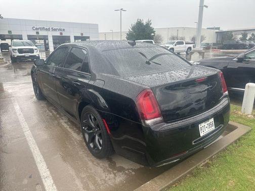 2021 Chrysler 300 Touring
