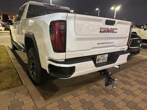 2025 GMC Sierra 2500 AT4