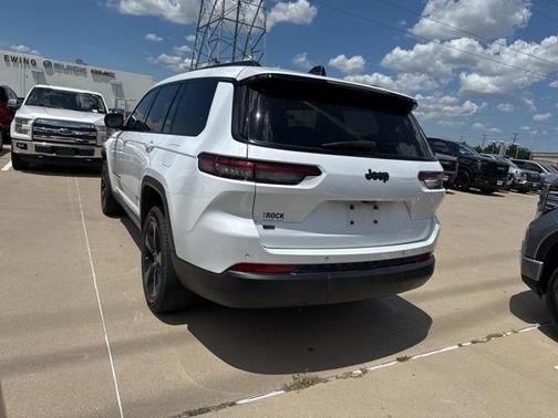 2022 Jeep Grand Cherokee L Laredo