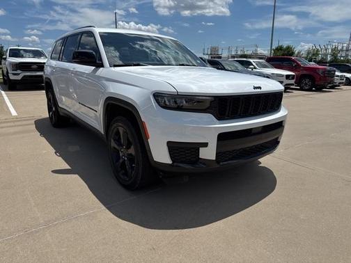 2022 Jeep Grand Cherokee L Laredo
