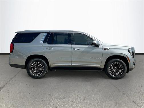 2025 GMC Yukon Elevation