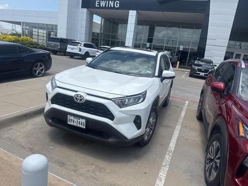2020 Toyota RAV4 XLE Premium