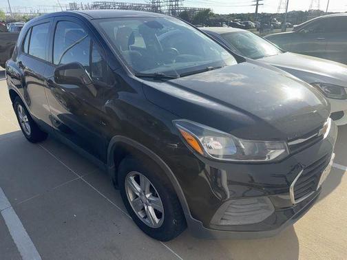 Mosaic Black Metallic 2017 Chevrolet Trax LS