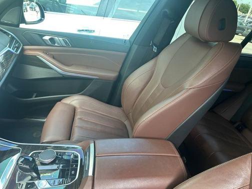 Phytonic Blue Metallic 2021 BMW X5 xDrive40i
