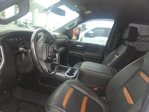 Summit White 2023 GMC Sierra 2500 AT4