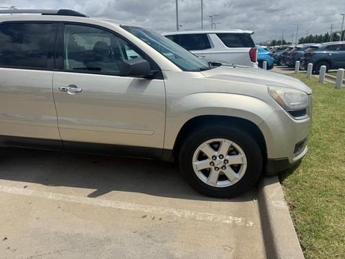 2013 GMC Acadia SLE-2