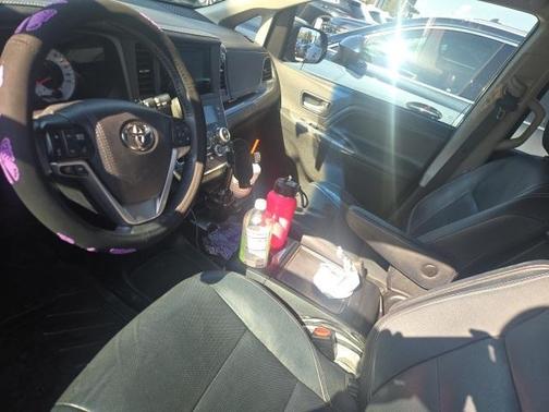 2015 Toyota Sienna SE