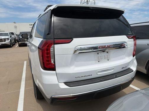 Summit White 2023 GMC Yukon XL SLT