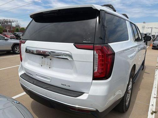 Summit White 2023 GMC Yukon XL SLT