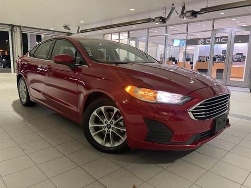 2020 Ford Fusion SE