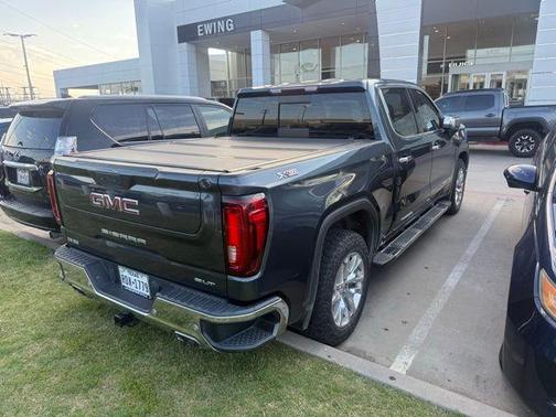 Dark Sky Metallic 2022 GMC Sierra 1500 Limited SLT