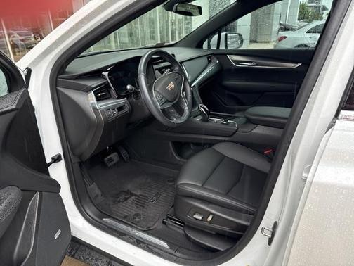 2022 Cadillac XT5 Luxury