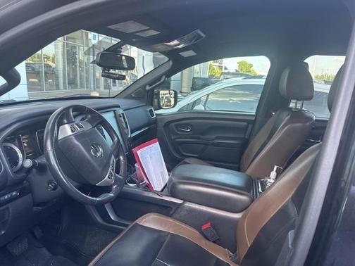 2018 Nissan Titan SL