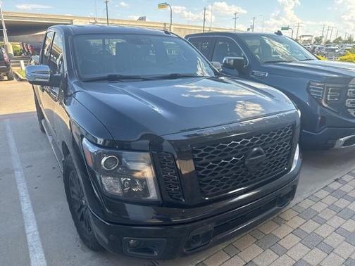2018 Nissan Titan SL
