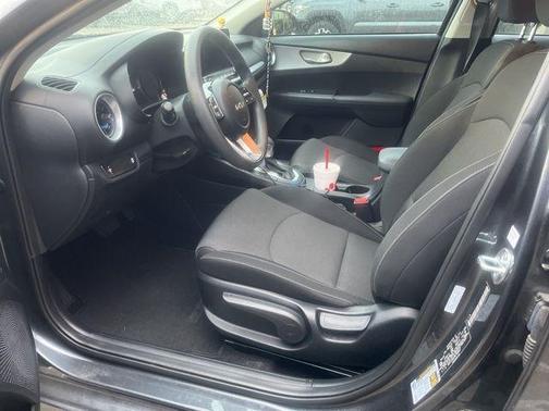 Gravity Gray 2024 Kia Forte LXS