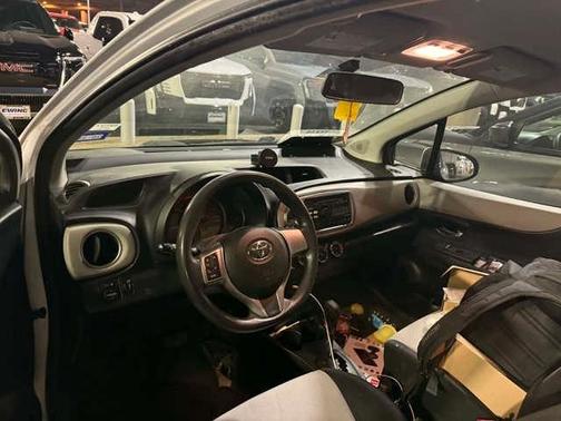 2014 Toyota Yaris L