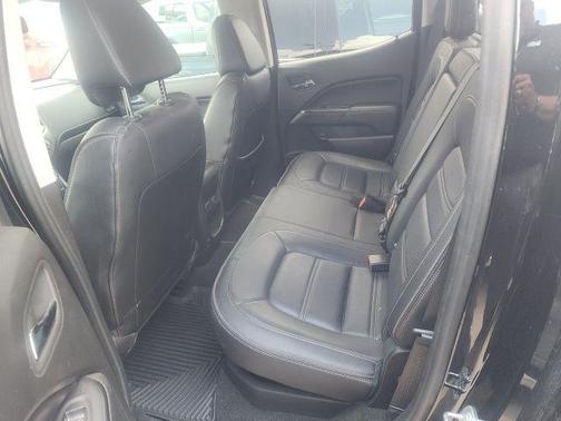 Onyx Black 2017 GMC Canyon Denali