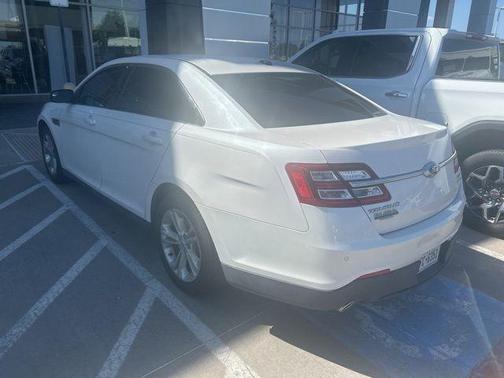 White Platinum Clearcoat Metallic 2014 Ford Taurus SEL