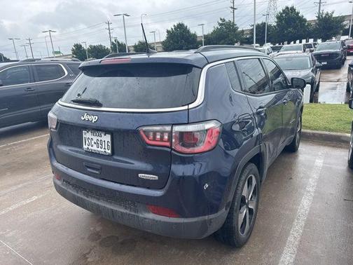 Jazz Blue Pearlcoat 2017 Jeep Compass Latitude