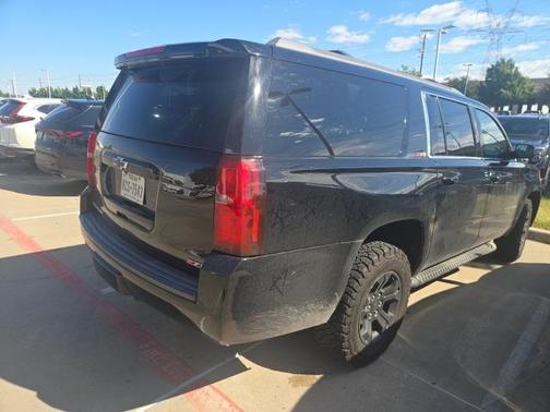 2017 Chevrolet Suburban LT