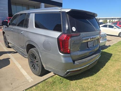 2023 GMC Yukon XL SLT